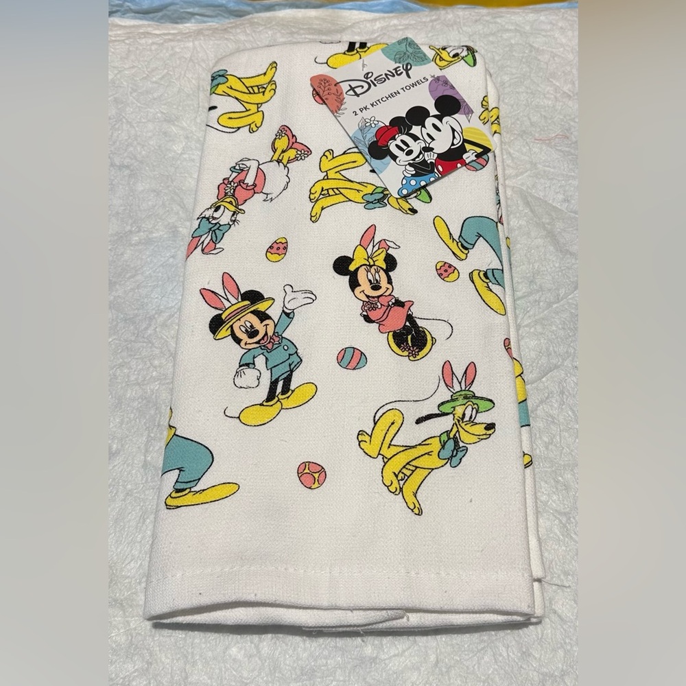 Disney Kitchen Towel Pack of 2 with Mickey Minnie Daisy Donald Goofy Pluto Print